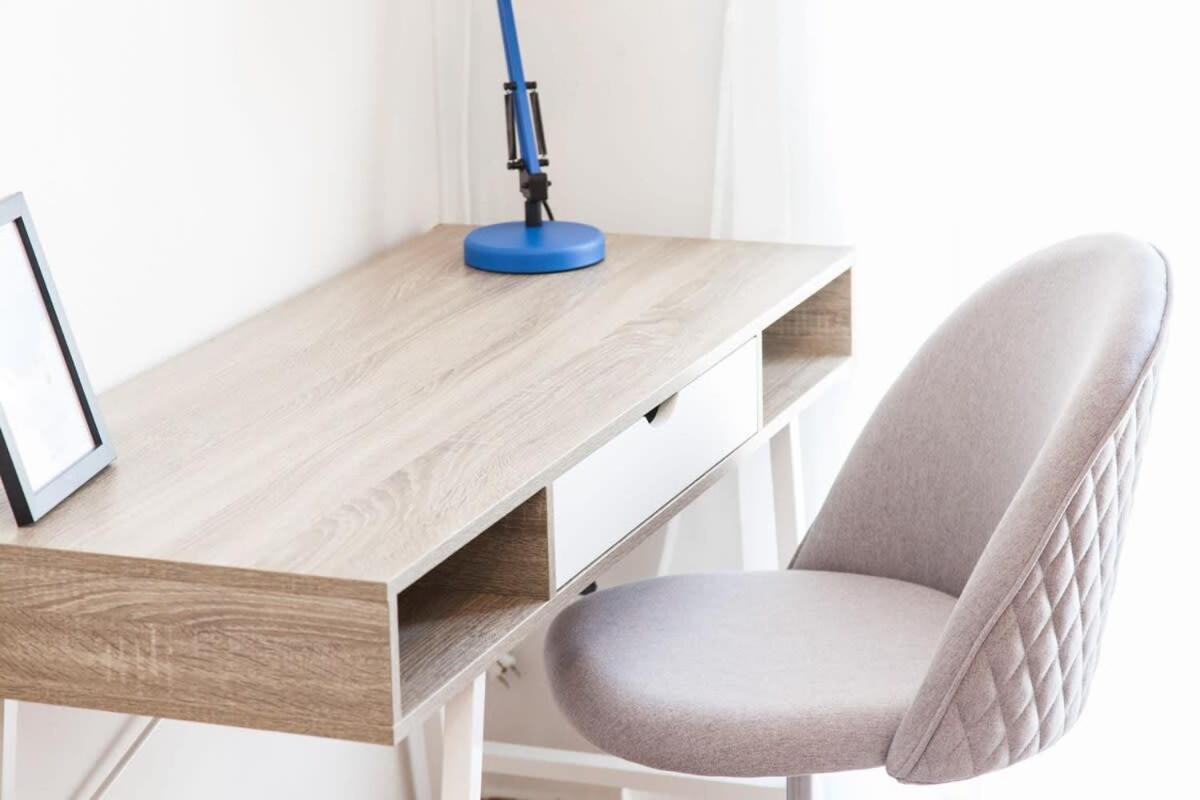 Contemporary Stylish Apartment Located Near Metaxourgeio Area 아테네 외부 사진
