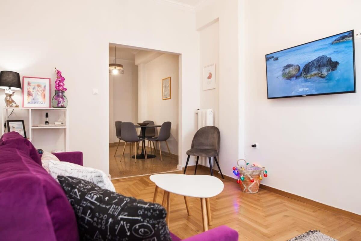 Contemporary Stylish Apartment Located Near Metaxourgeio Area 아테네 외부 사진