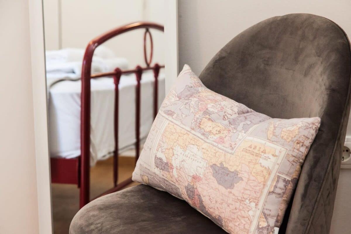 Contemporary Stylish Apartment Located Near Metaxourgeio Area 아테네 외부 사진