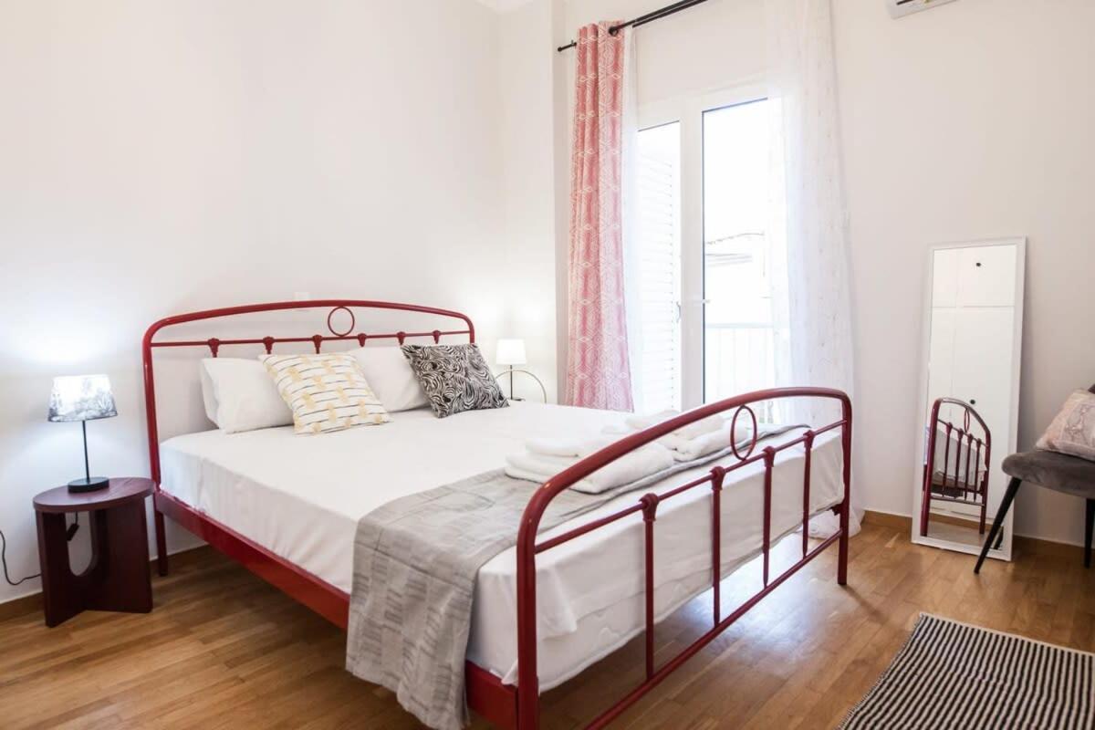 Contemporary Stylish Apartment Located Near Metaxourgeio Area 아테네 외부 사진