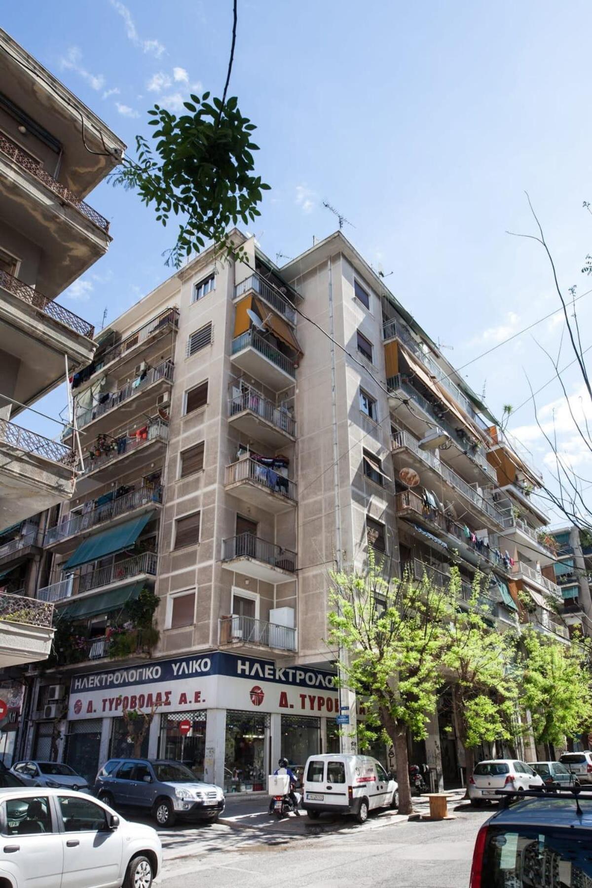 Contemporary Stylish Apartment Located Near Metaxourgeio Area 아테네 외부 사진